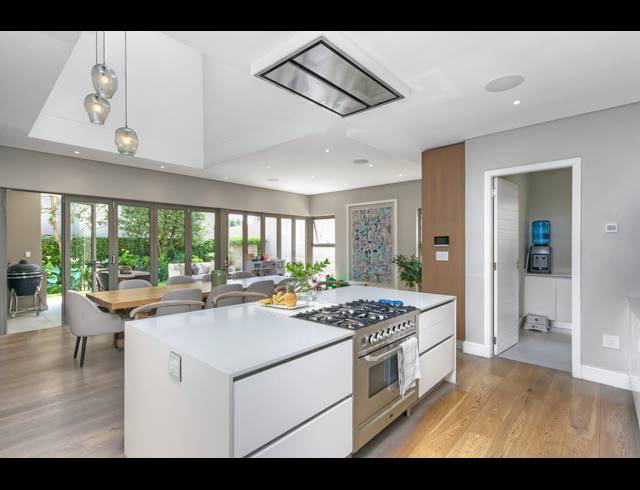 4 BEDROOM CLUSTER FOR SALE IN SUNSET ACRES